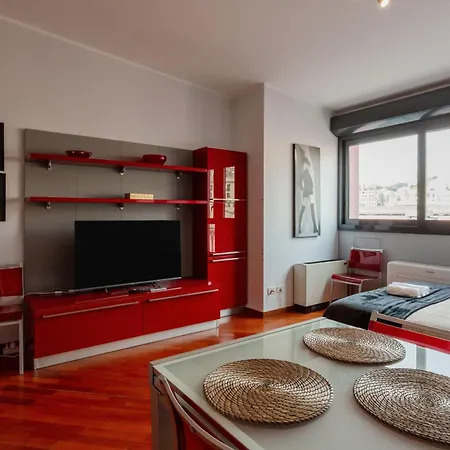 Guesthost - Elegant In The Heart Of * ジェノヴァ